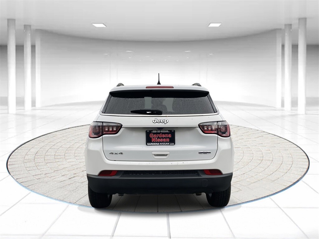 2024 Jeep Compass Latitude photo 2