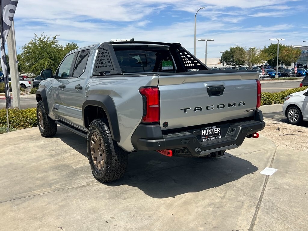 2025 Toyota Tacoma 4x4 Trailhunter photo 4