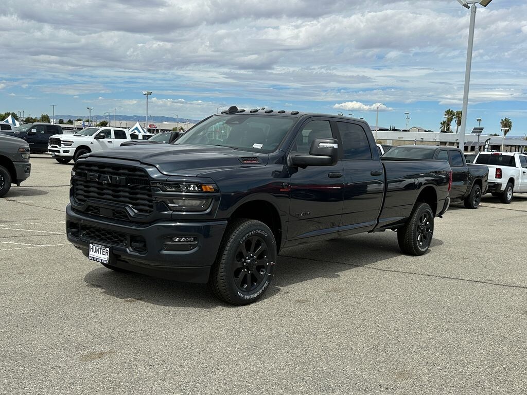 New 2026 Ram 2500 BIG HORN CREW CAB 4X4 8' BOX Pickup