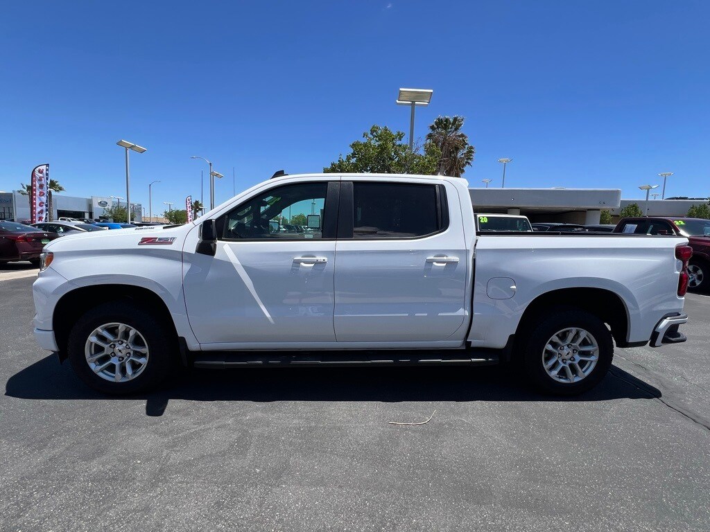 2024 Chevrolet Silverado 1500 RST photo 3