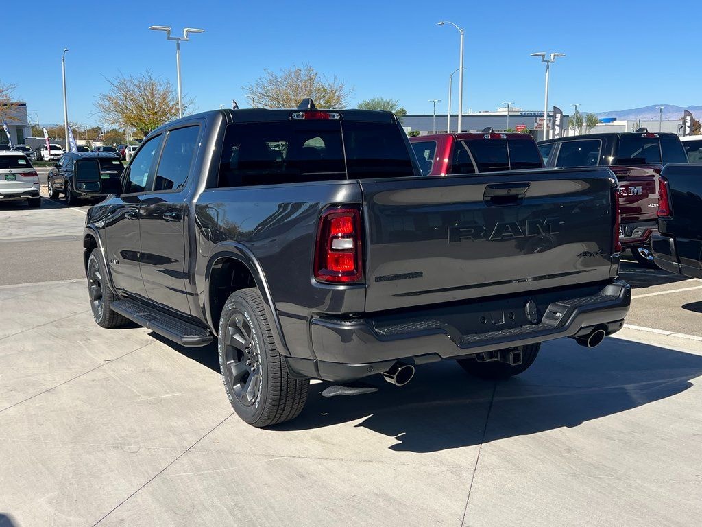 New 2026 Ram 1500 BIG HORN CREW CAB 4X4 5'7 BOX Pickup