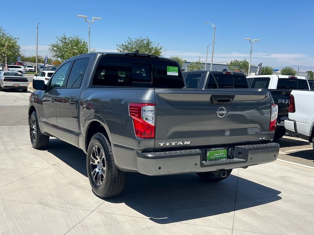 2023 Nissan Titan SV photo 4