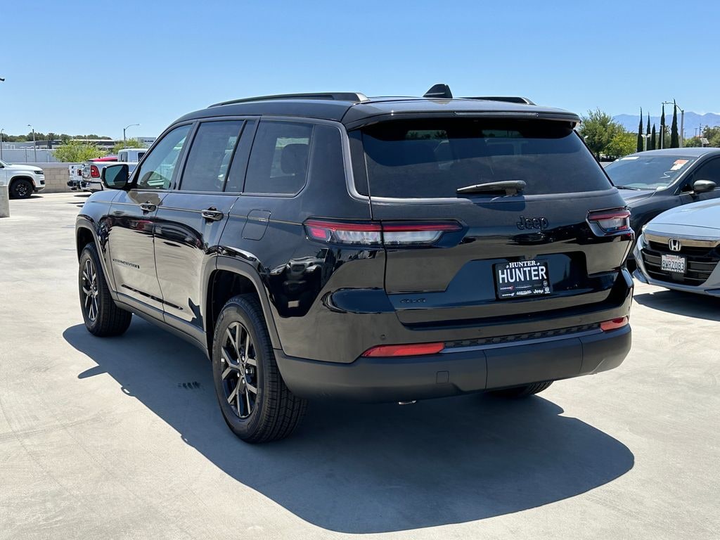New 2026 Jeep Grand Cherokee L LAREDO ALTITUDE 4X4 Sport Utility