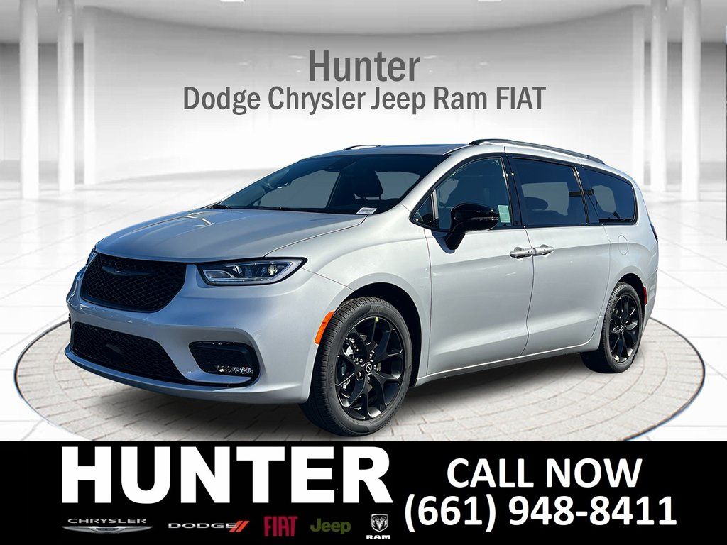 2026 Chrysler Pacifica Passenger Van 