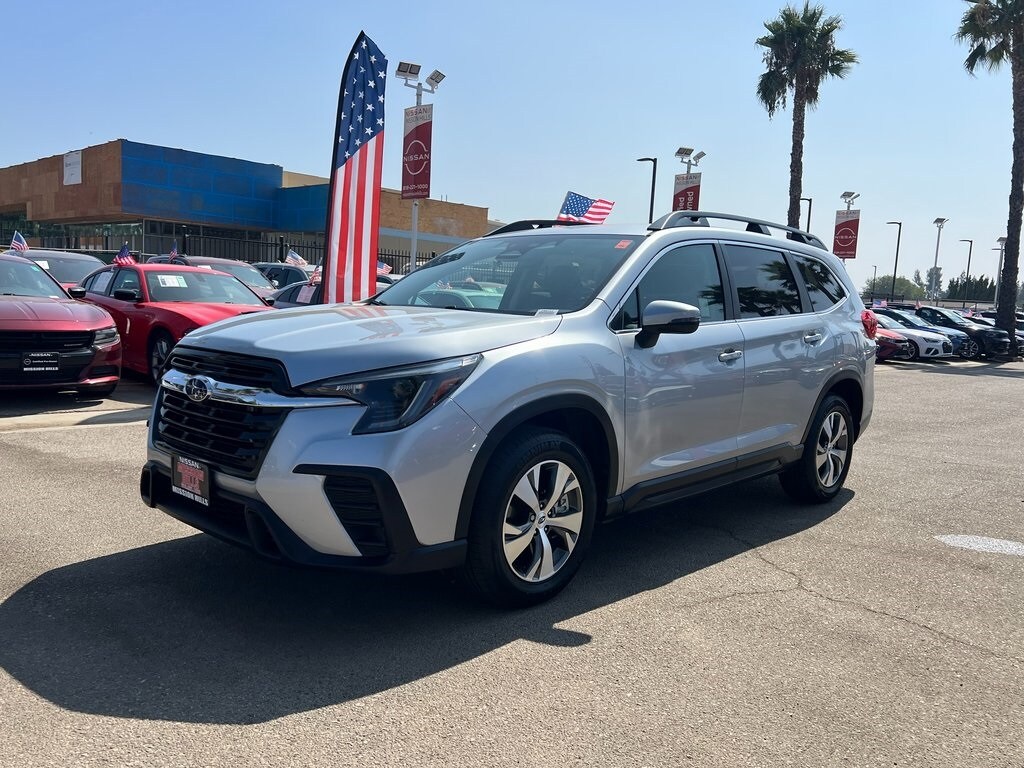 2023 Subaru Ascent Premium photo 2