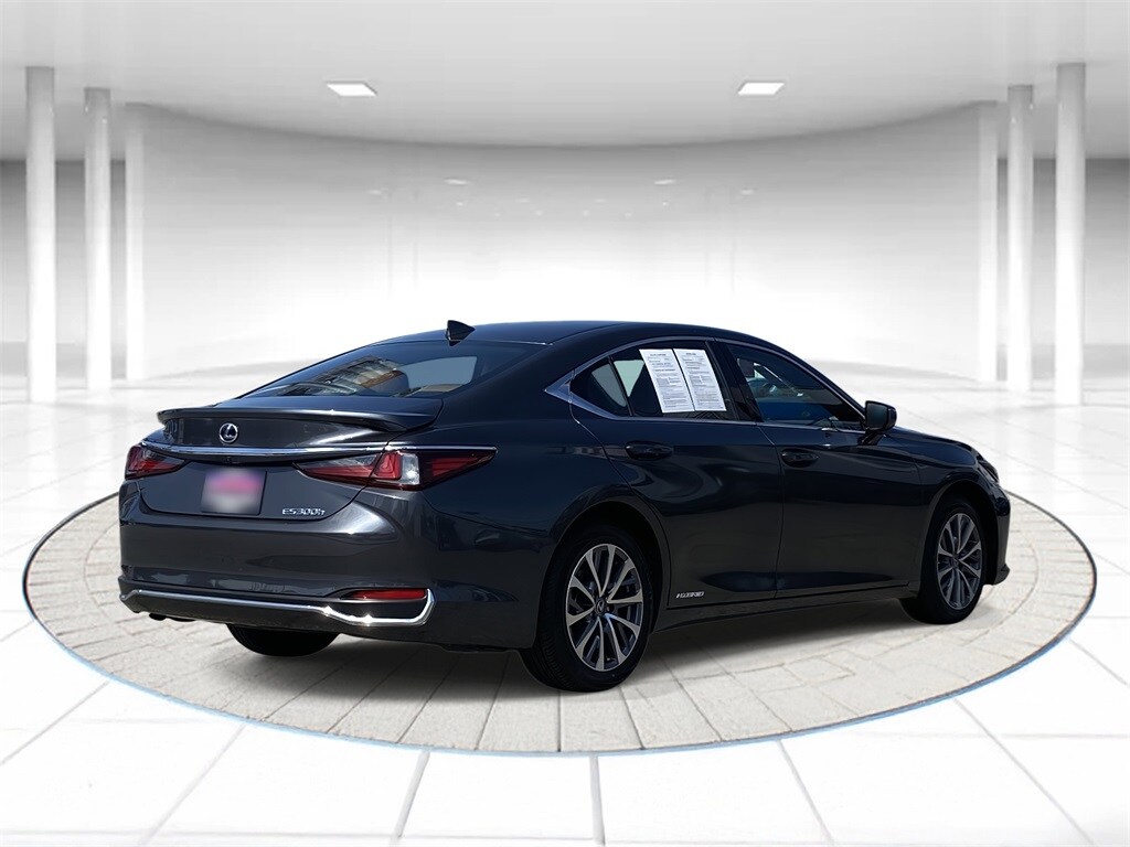 2022 Lexus ES Base photo 4