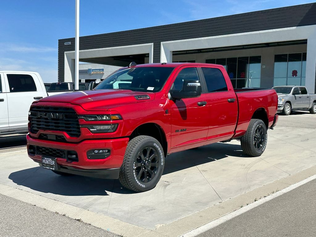 New 2026 Ram 2500 BIG HORN CREW CAB 4X4 6'4 BOX Pickup
