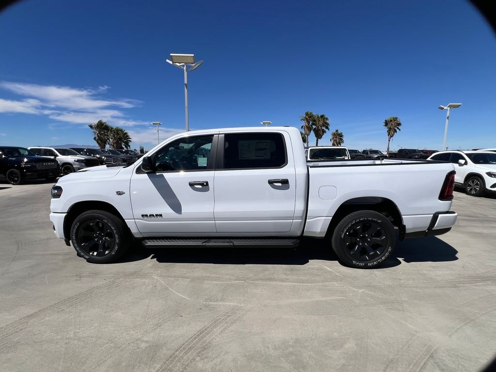New 2026 Ram 1500 EXPRESS CREW CAB 4X4 5'7 BOX Pickup