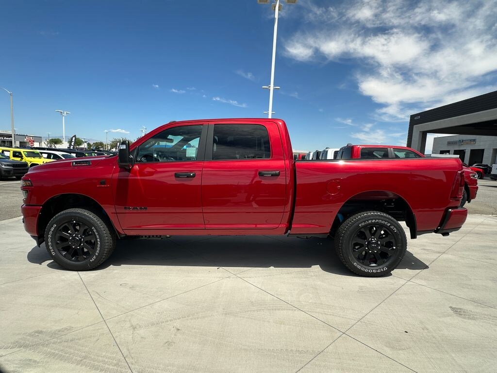 New 2026 Ram 2500 BIG HORN CREW CAB 4X4 6'4 BOX Pickup