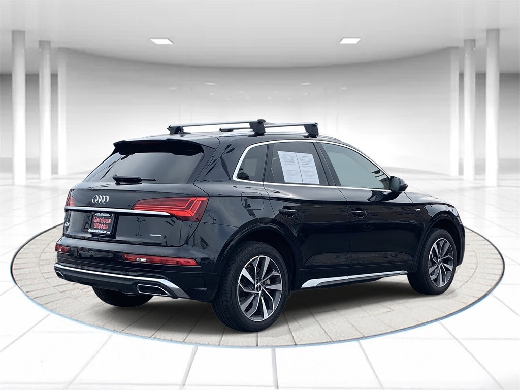 2022 Audi Q5 S line Premium Plus photo 3