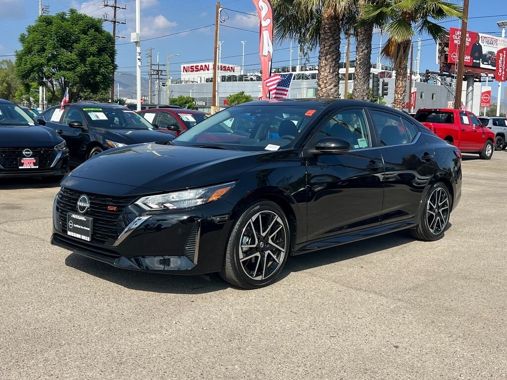 2025 Nissan Sentra SR photo 2