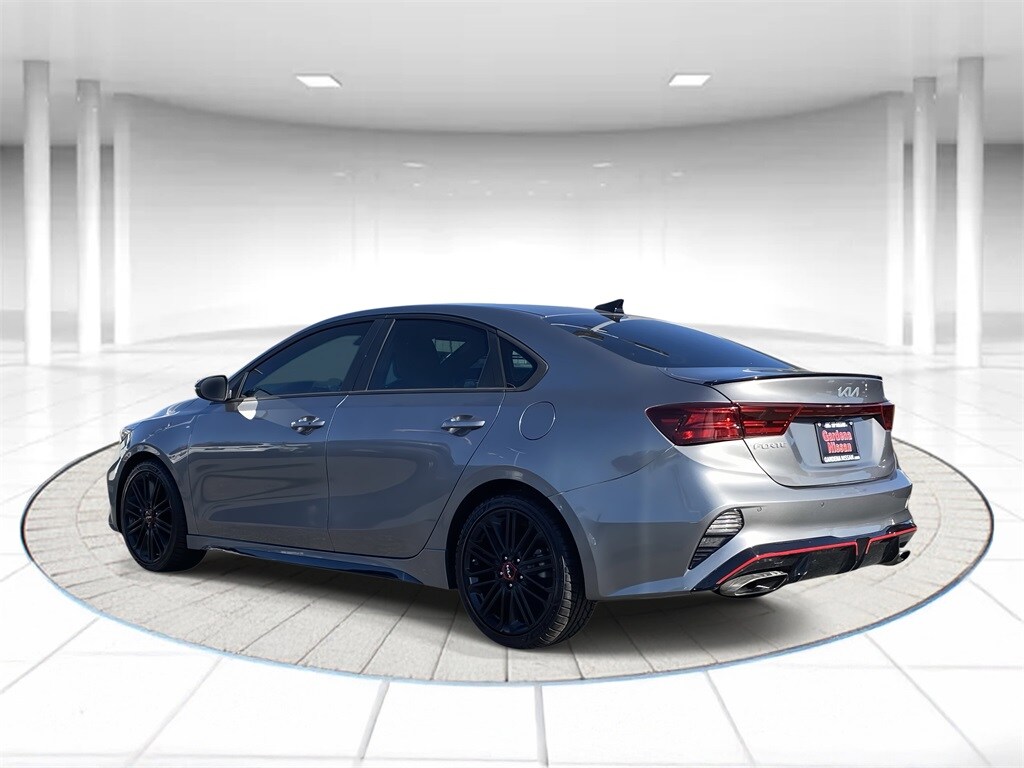 2023 Kia Forte GT photo 2