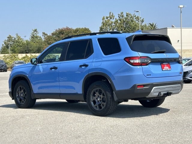 2024 Honda Pilot TrailSport photo 2