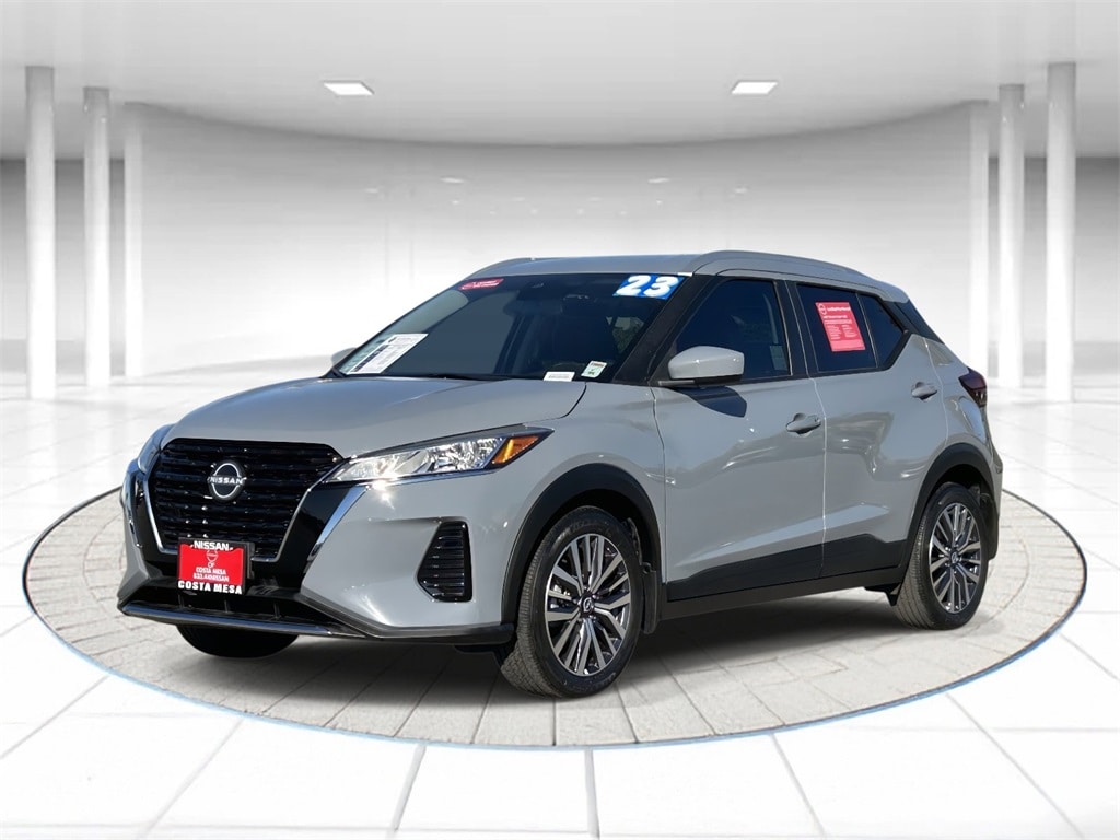 2023 Nissan Kicks SV's photo