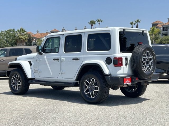 2024 Jeep Wrangler Sahara photo 3