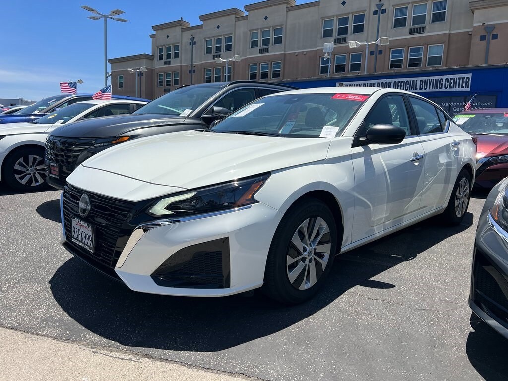 2025 Nissan Altima 2.5 S photo 2