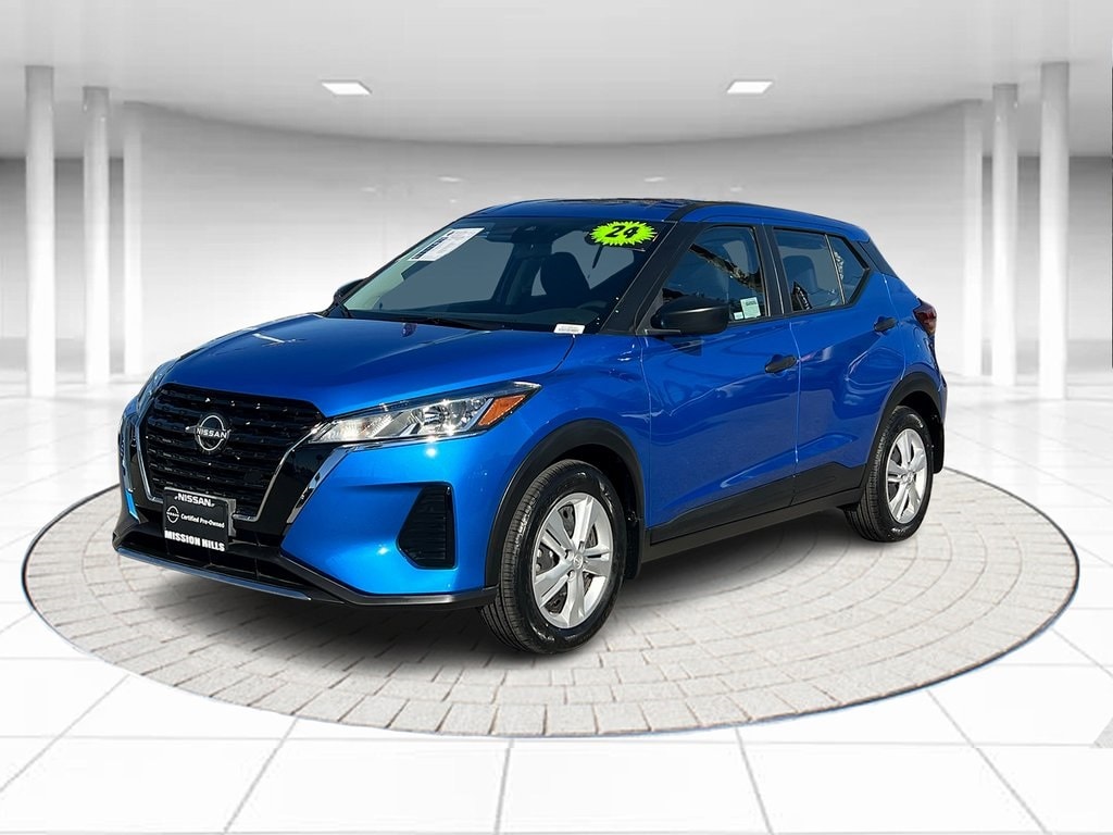 2024 Nissan Kicks S's photo