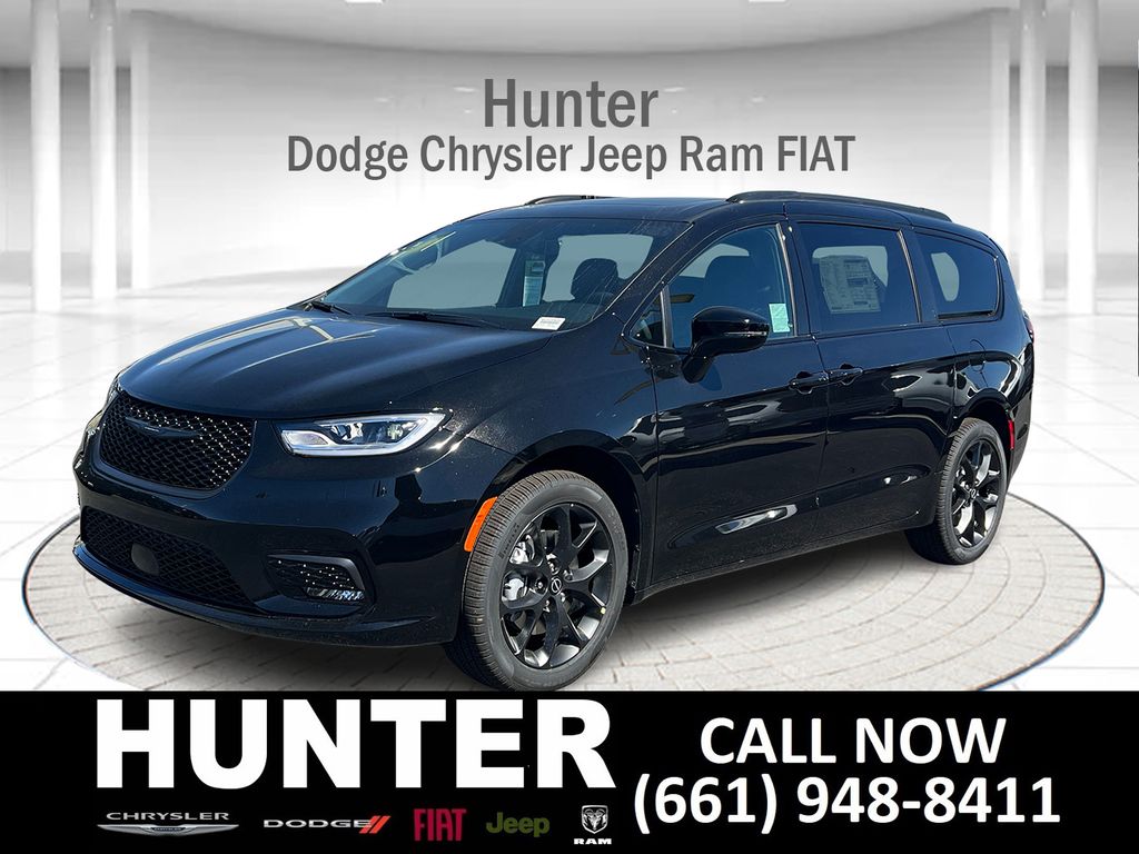 2026 Chrysler Pacifica Passenger Van 