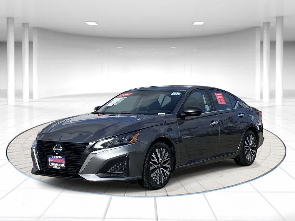 2024 Nissan Altima SV