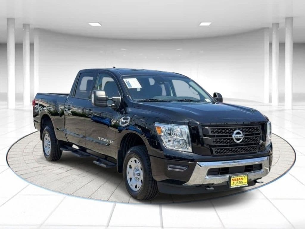 2022 Nissan Titan XD SV Crew Cab 4x4's photo