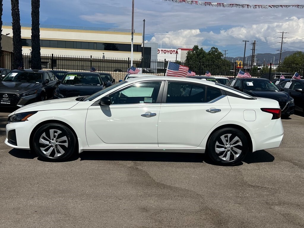 2025 Nissan Altima 2.5 S photo 2