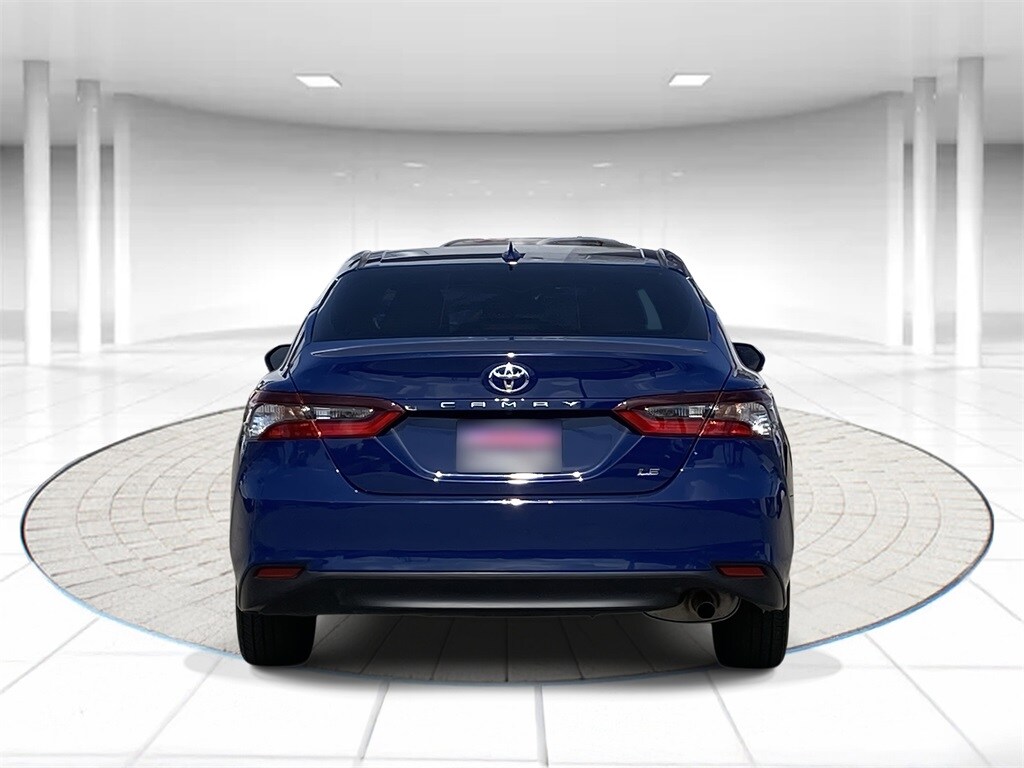 2023 Toyota Camry LE photo 3
