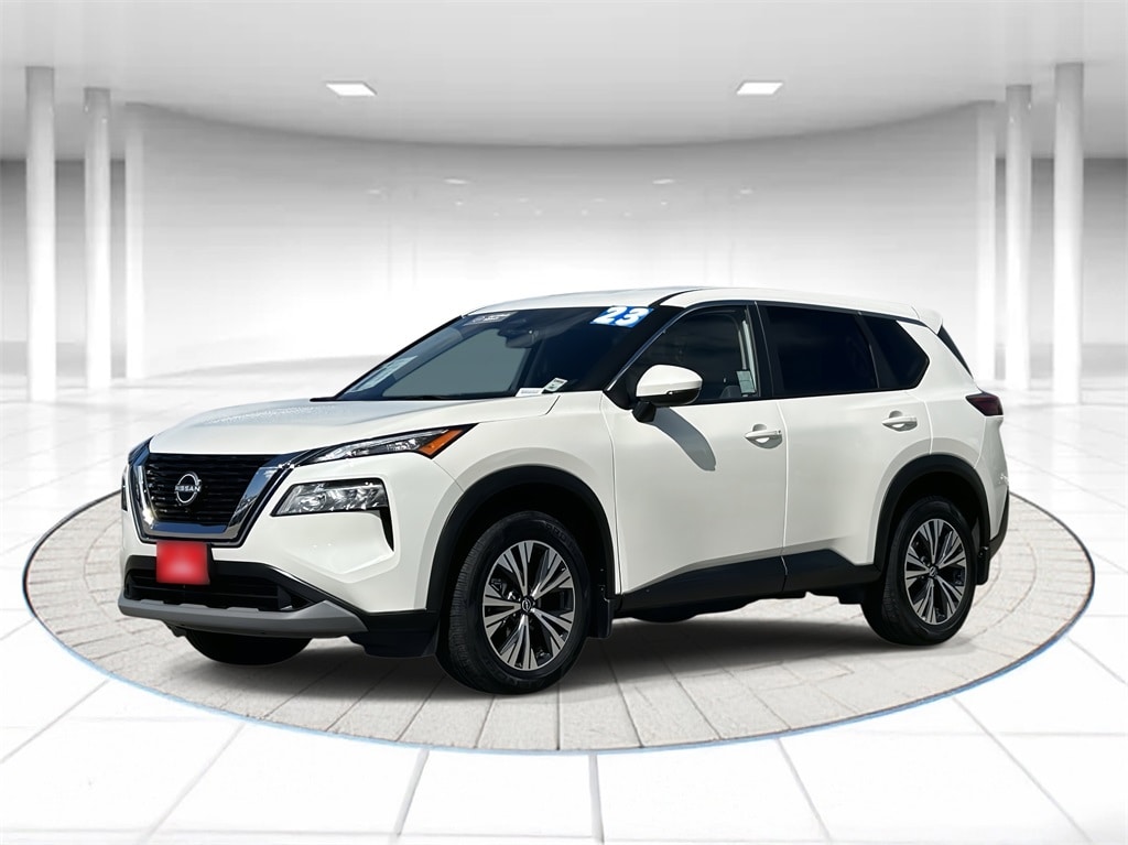 2023 Nissan Rogue SV's photo