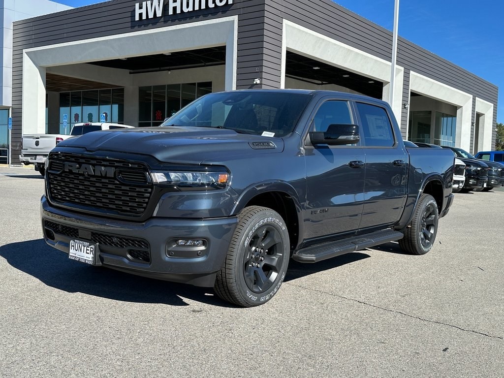 New 2026 Ram 1500 BIG HORN CREW CAB 4X4 5'7 BOX Pickup