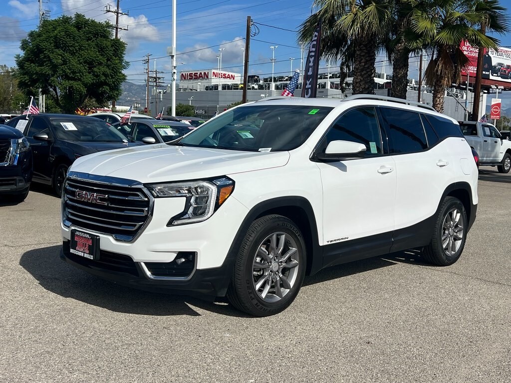 2024 Gmc Terrain SLT photo 2