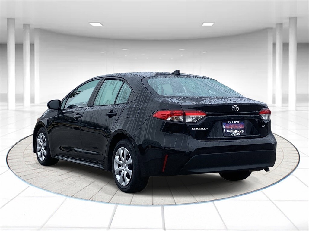 2023 Toyota Corolla LE photo 2
