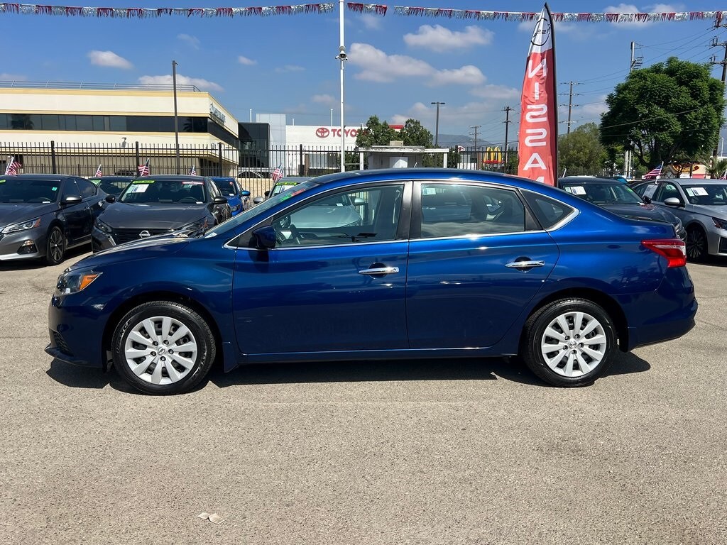 2016 Nissan Sentra S photo 3