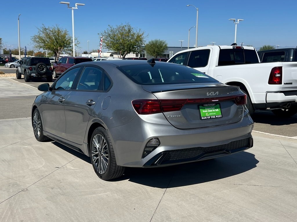2023 Kia Forte GT-Line photo 4