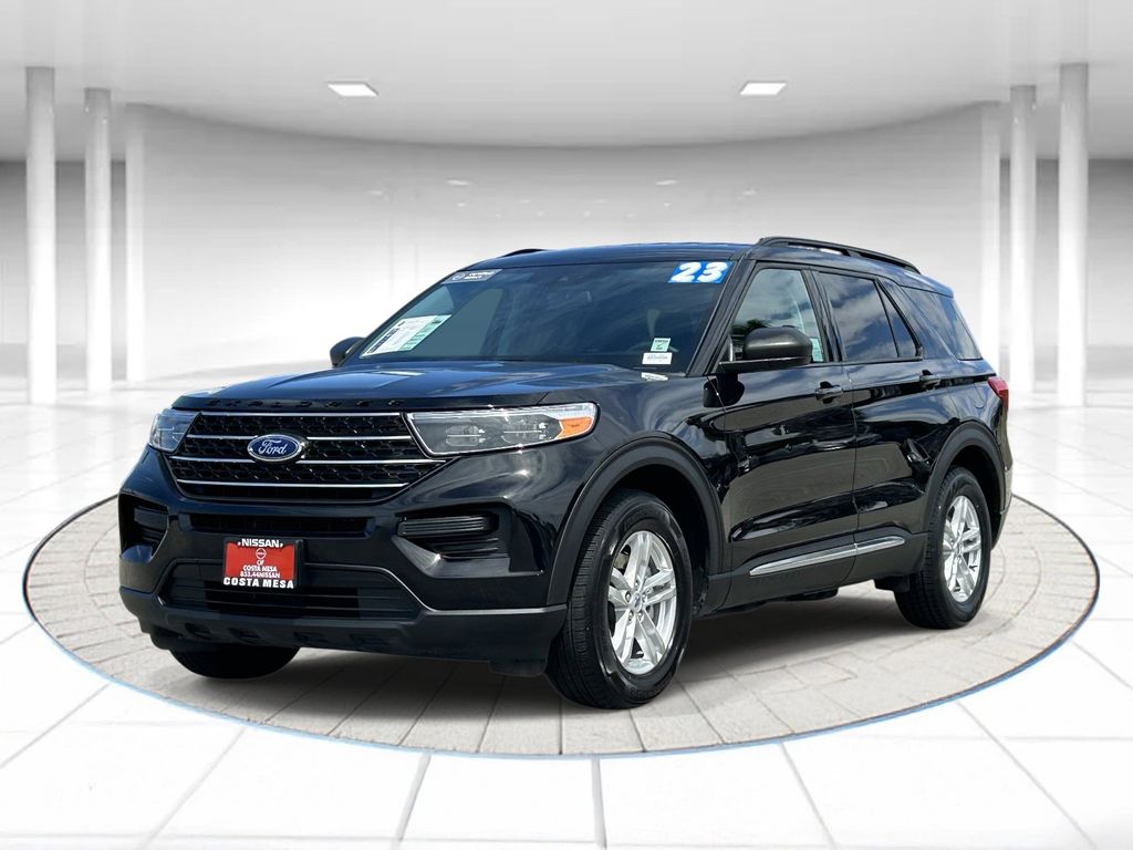 2023 Ford Explorer XLT RWD's photo