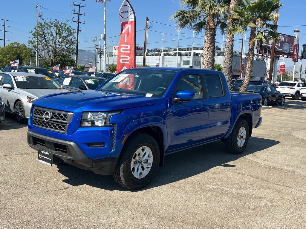 2024 Nissan Frontier SV photo 2