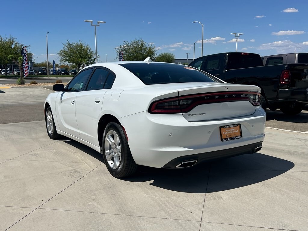2023 Dodge Charger SXT photo 4