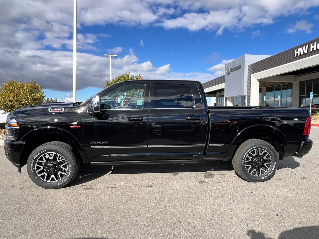 New 2026 Ram 2500 LIMITED CREW CAB 4X4 6'4 BOX Pickup