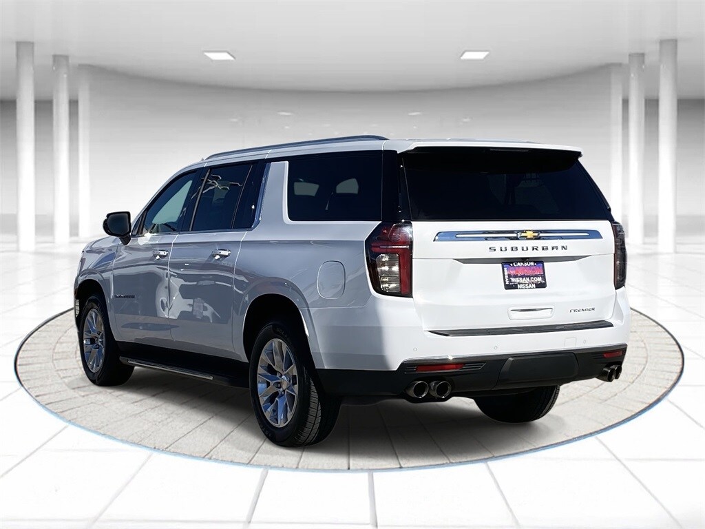 2023 Chevrolet Suburban Premier photo 2