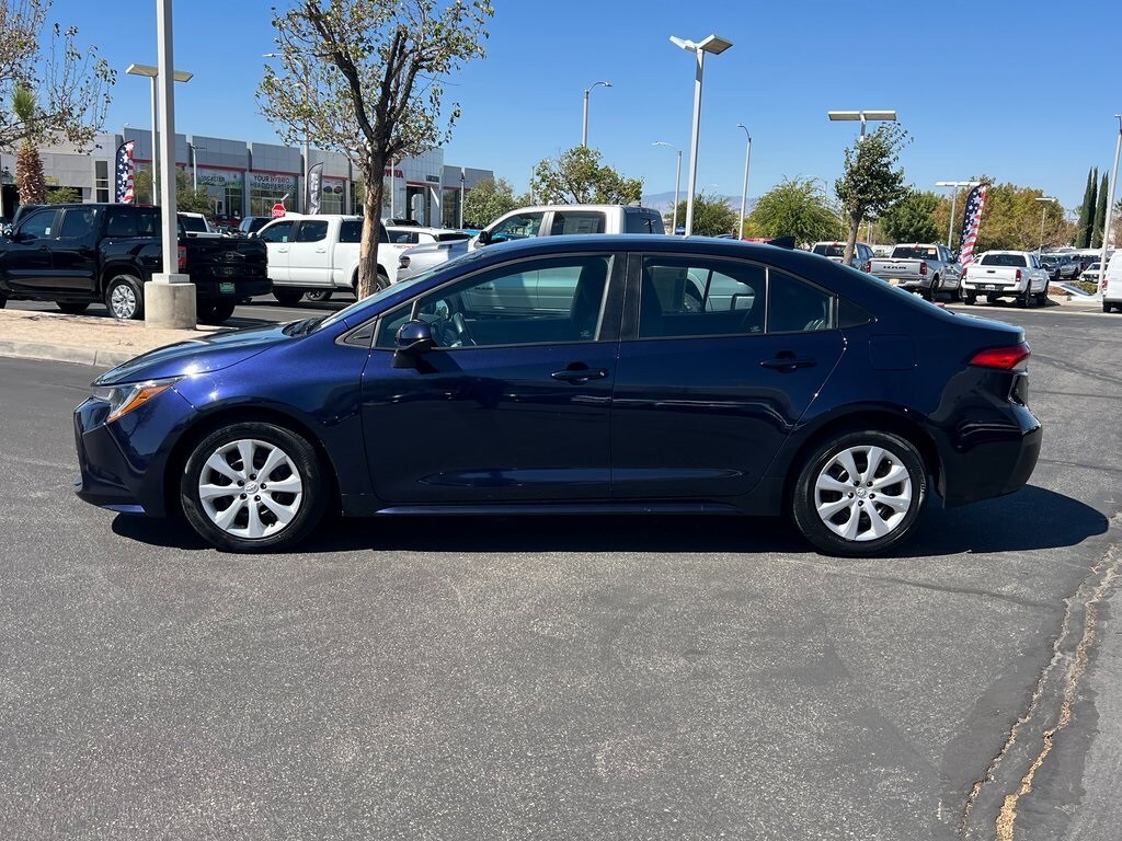 2023 Toyota Corolla LE photo 3