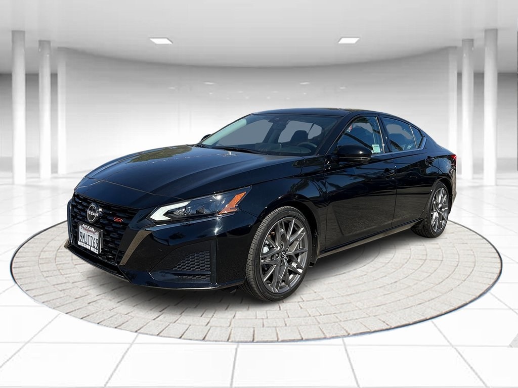 2024 Nissan Altima 2.0 SR