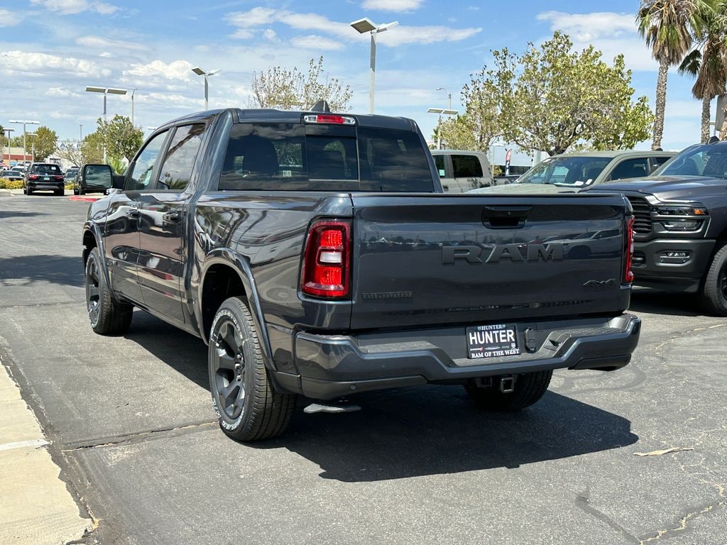 New 2026 Ram 1500 BIG HORN CREW CAB 4X4 5'7 BOX Pickup