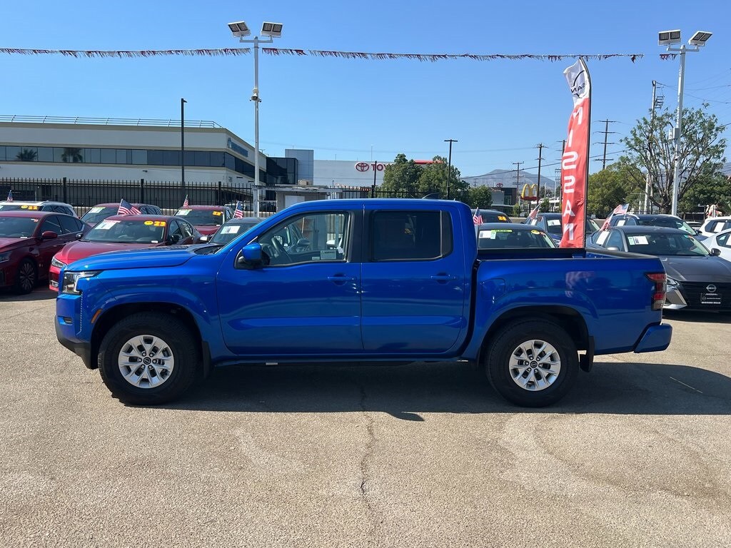 2024 Nissan Frontier SV photo 3