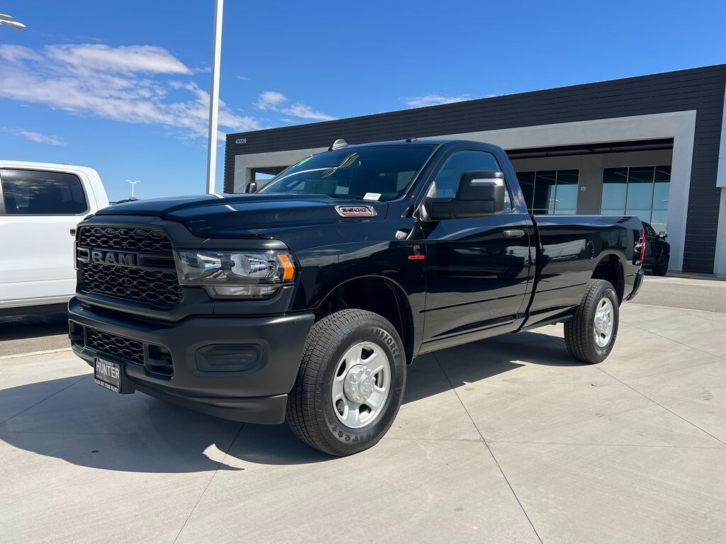 2024 Ram 3500 Tradesman photo 2