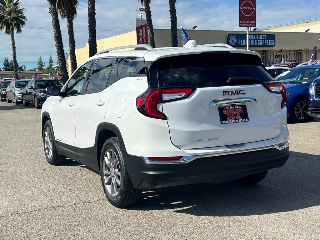 2024 Gmc Terrain SLT photo 4