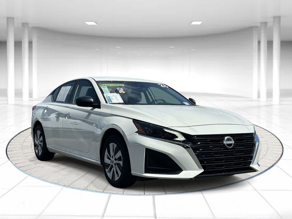 2025 Nissan Altima S - Photo 6