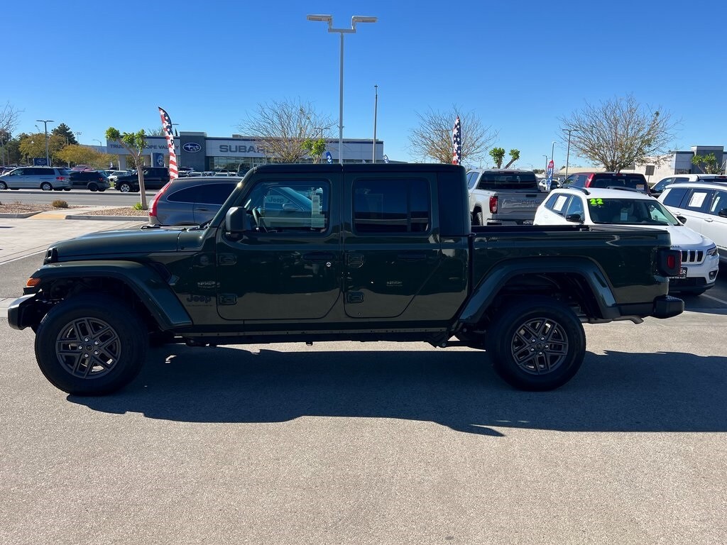 2024 Jeep Gladiator Sport S photo 3