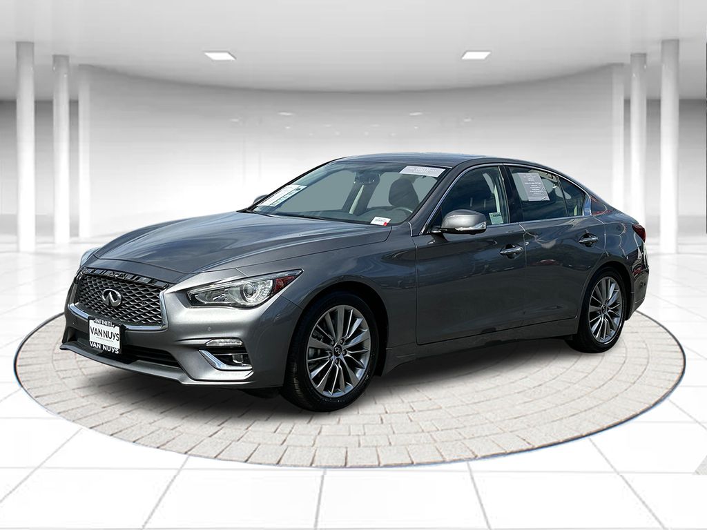 2023 INFINITI Q50 LUXE
