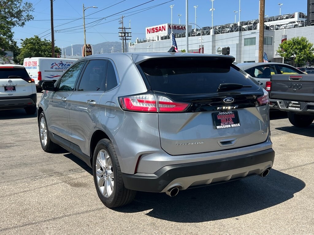 2022 Ford Edge SEL photo 4