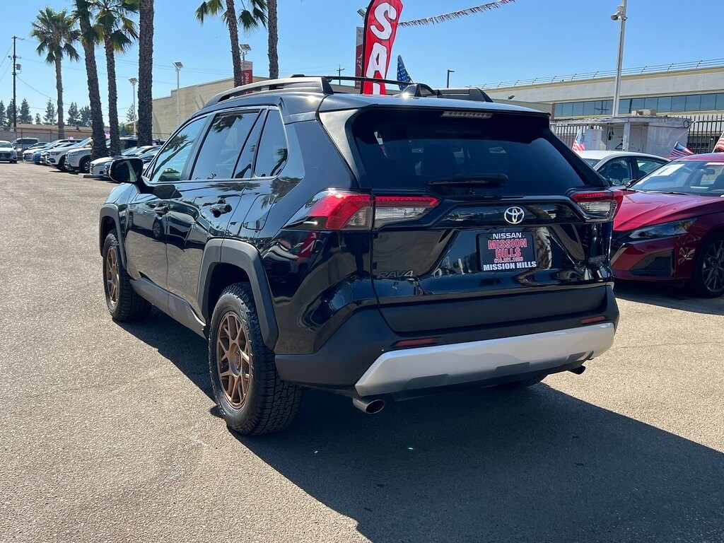 2019 Toyota RAV4 Adventure photo 4