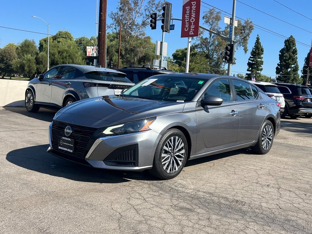 2023 Nissan Altima 2.5 SV photo 2
