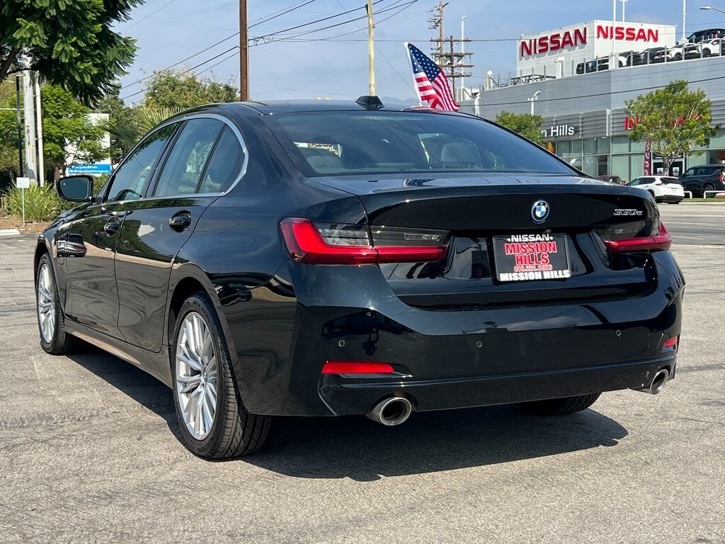 2024 Bmw 330e 3-Series photo 4